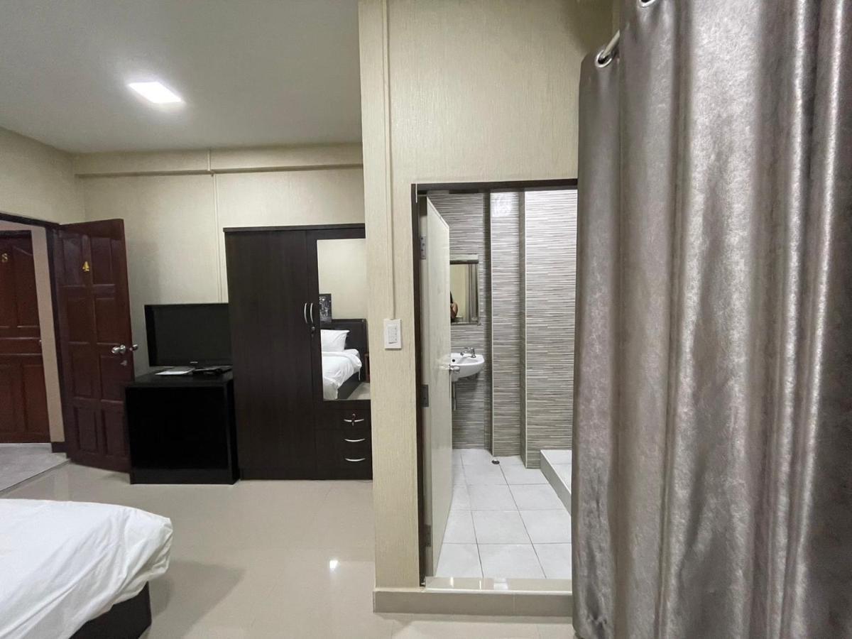 Hug Me Guesthouse 파타야 외부 사진
